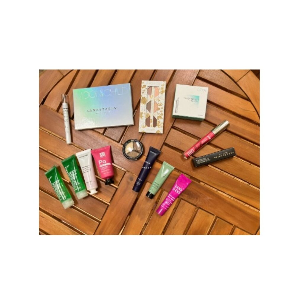 14 Piece Glam + Skincare Set